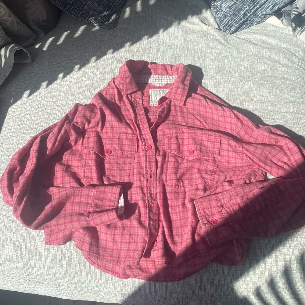 American Eagle Cropped Pink Plaid Button-Up Shirt
